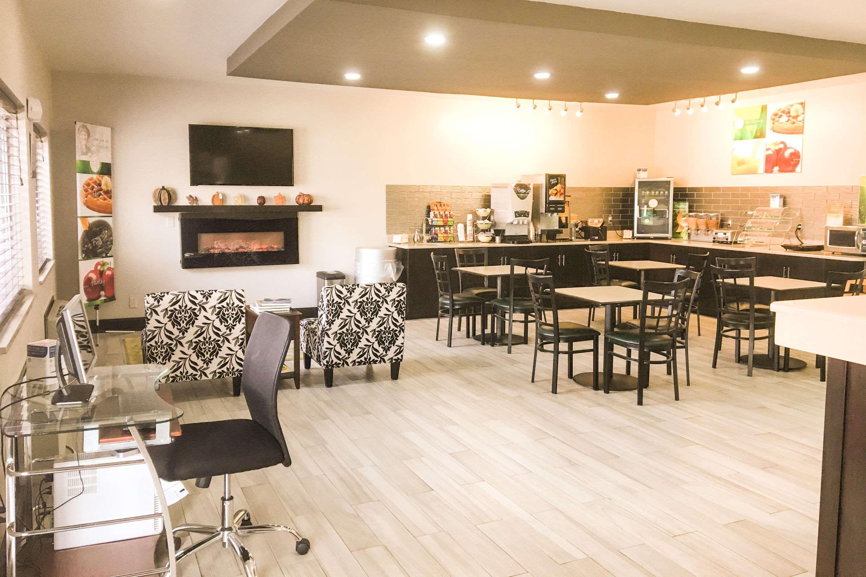 Quality Inn & Suites Lincoln Near I-55 Dış mekan fotoğraf