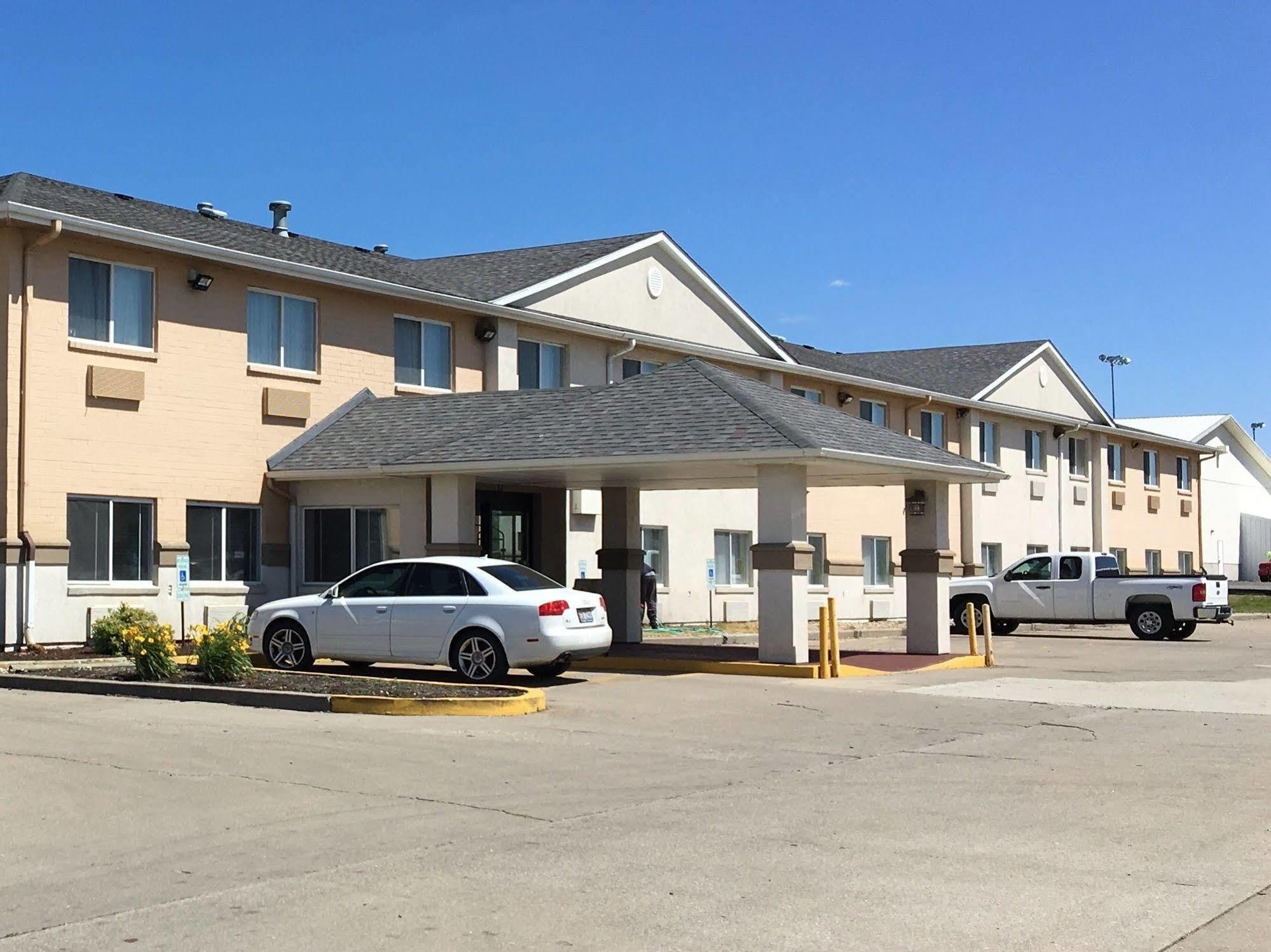 Quality Inn & Suites Lincoln Near I-55 Dış mekan fotoğraf